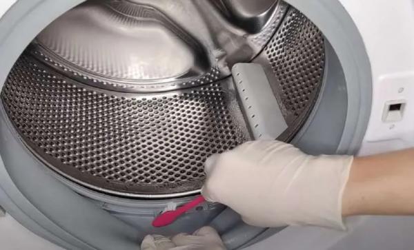 Как избавиться от плесени в стиральной машине: простые и эффективные домашние методы Как избавиться от плесени в стиральной машине: простые и эффективные домашние методы