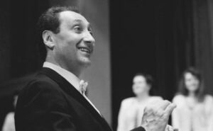 Ушел из жизни создатель и худрук Московского хорового театра Борис Певзнер