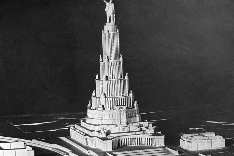 Архитектура 30-х годов: от библиотеки Ленина до театра Советской армии