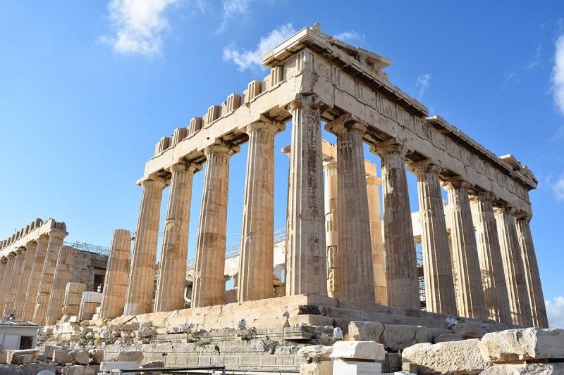 Эпоха калейдоскопа стилей: постмодернизм, лужковская архитектура и