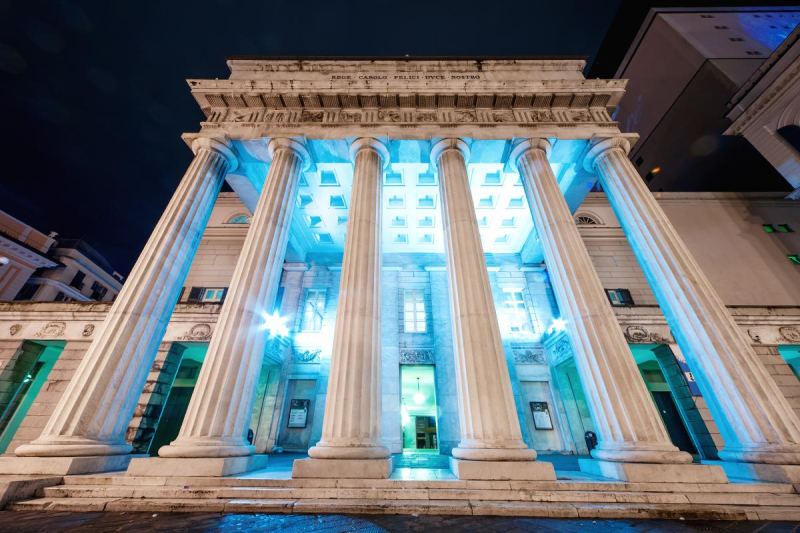 Эпоха калейдоскопа стилей: постмодернизм, лужковская архитектура и