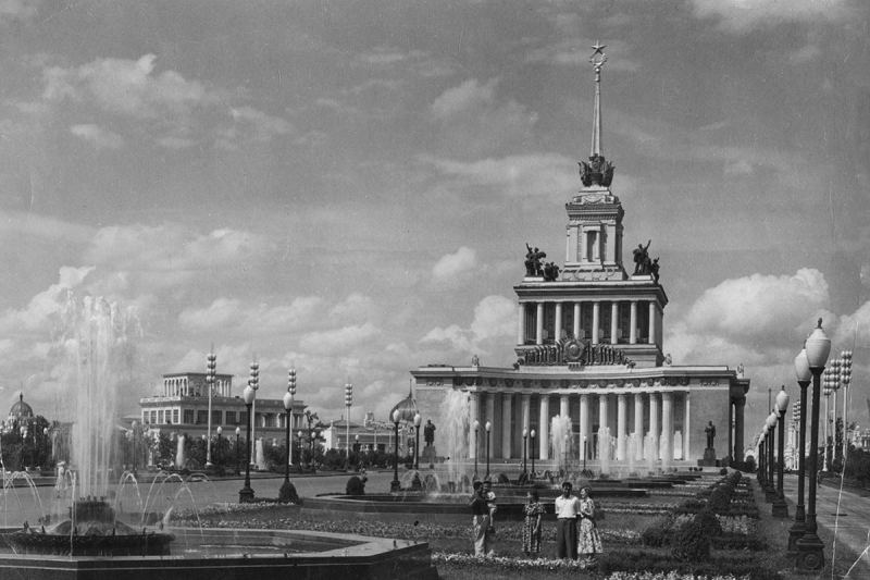 Эра сталинских высоток и восстановления городов: советский