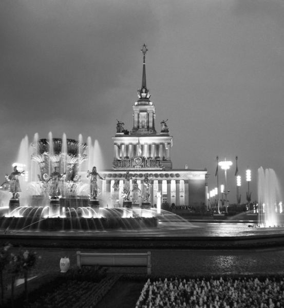 Эра сталинских высоток и восстановления городов: советский