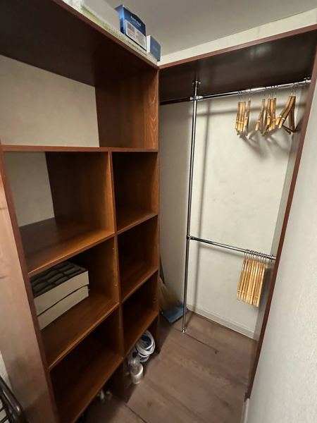 Как я сделала ремонт в хрущевке с проход­ной комнатой за 1,8 млн рублей: фото до ​и после