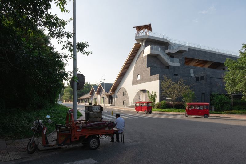 Культурный центр сообщества "великих мастеров Анрен", Китай