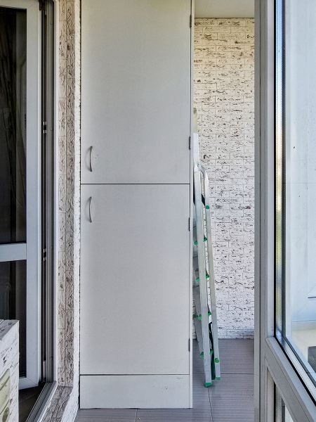 «Одно из моих любимых мест в квартире»: 3 варианта обустройства балкона