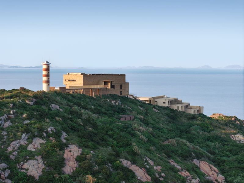 Отель-маяк на острове Хуанлун в городе Чжоушань, Китай