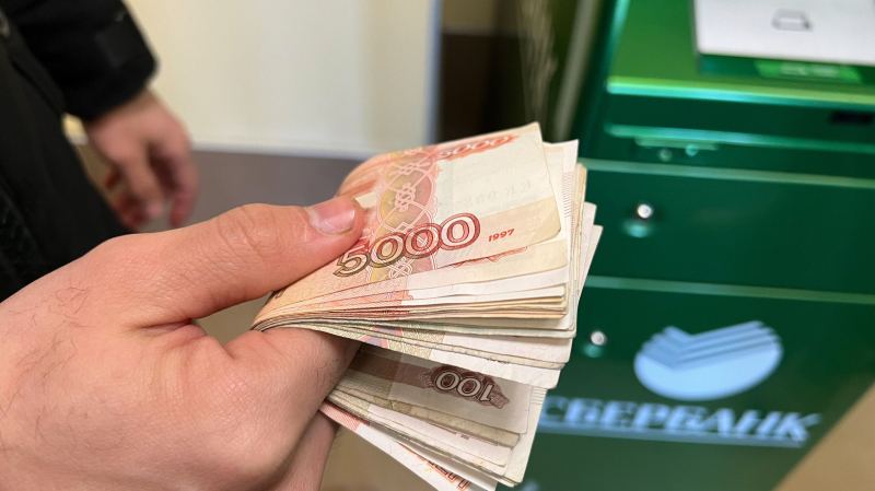 Ставки по банковским вкладам летят вниз — есть ли еще шансы на высокую доходность