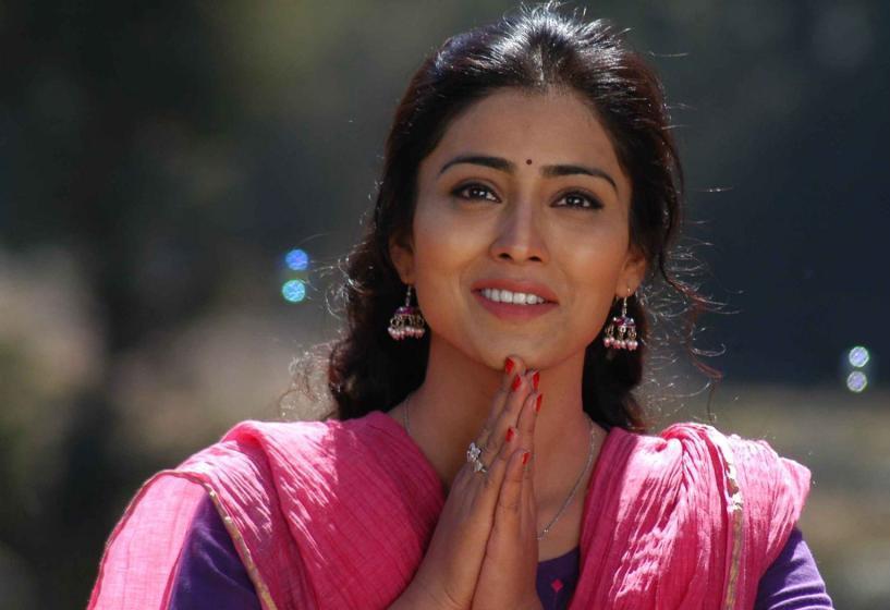 Девушка в намасте