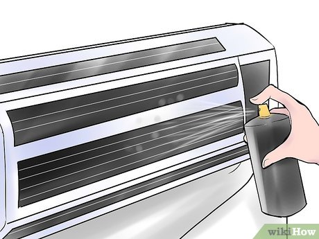 Step 4 Начните распылять химический очиститель на катушки.